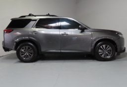 2022 Nissan Pathfinder SV - Thumbnail 6