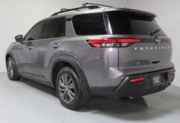 2022 Nissan Pathfinder SV - Thumbnail 10