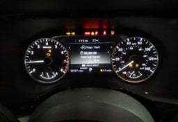 2022 Nissan Pathfinder SV - Thumbnail 32