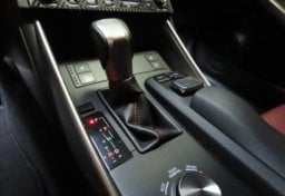 2016 Lexus IS 200t - Thumbnail 17