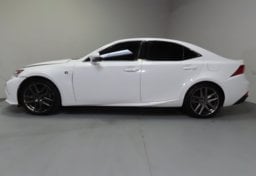 2016 Lexus IS 200t - Thumbnail 5