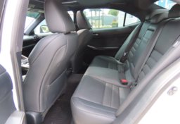 2016 Lexus IS 200t - Thumbnail 31
