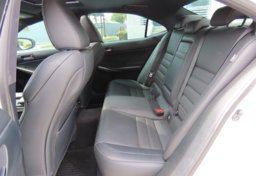 2016 Lexus IS 200t - Thumbnail 29
