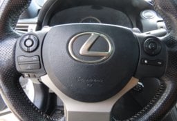 2016 Lexus IS 200t - Thumbnail 30