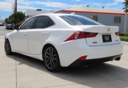 2016 Lexus IS 200t - Thumbnail 7