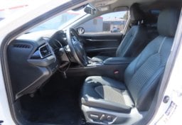 2019 Toyota Camry SE - Thumbnail 20