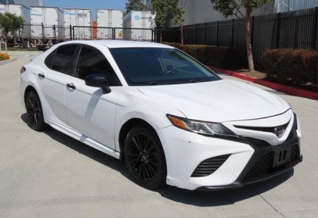 Picture of 2019 Toyota Camry SE
