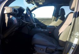 2025 Toyota Tacoma - Thumbnail 8