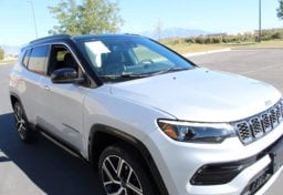 2025 Jeep Compass Limited - Thumbnail 13