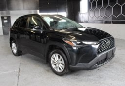 2024 Toyota Corolla Cross AWD LE - Thumbnail 1