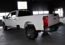 2017 Ford F-350 Super Duty - Thumbnail 10