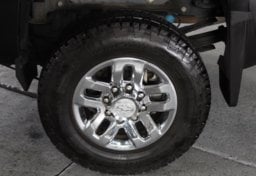 2019 Chevrolet Silverado 3500HD High Country - Thumbnail 32