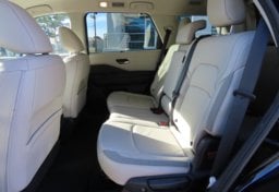 2023 Nissan Pathfinder SL - Thumbnail 30