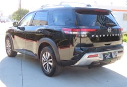 2023 Nissan Pathfinder SL - Thumbnail 7