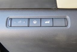 2023 Nissan Pathfinder SL - Thumbnail 22