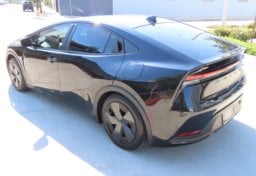 2024 Toyota Prius LE - Thumbnail 9