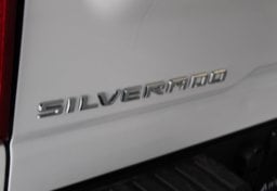 2025 Chevrolet Silverado 3500HD 4x4 - Thumbnail 24