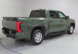2022 Toyota Tundra SR5 - Thumbnail 7