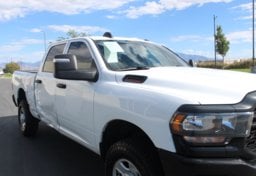 2023 Ram 2500 - Thumbnail 25