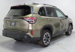 2026 Subaru Forester Premium - Thumbnail 10