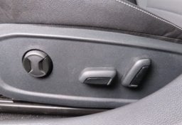 2025 Volkswagen Jetta SE - Thumbnail 25