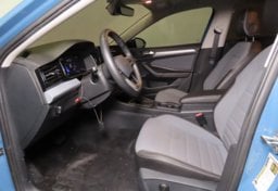 2025 Volkswagen Jetta SE - Thumbnail 32