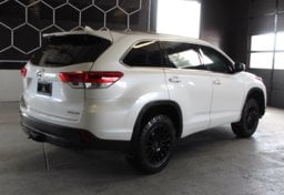 2018 Toyota Highlander AWD XLE - Thumbnail 5