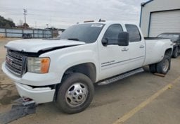 2013 GMC Sierra 3500HD - Thumbnail 1