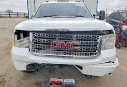2013 GMC Sierra 3500HD - Thumbnail 3