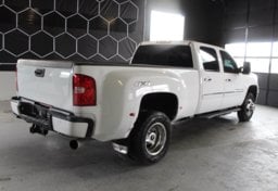 2013 GMC Sierra 3500HD 4x4 Denali - Thumbnail 8
