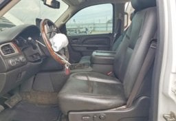 2013 GMC Sierra 3500HD - Thumbnail 8