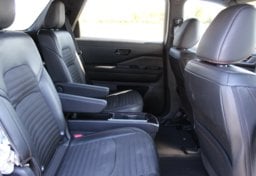 2024 Nissan Pathfinder Rock Creek - Thumbnail 35