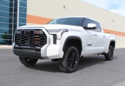 2023 Toyota Tundra Limited - Thumbnail 6