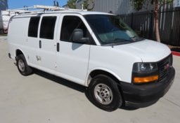 2020 GMC Savana - Thumbnail 1