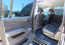 2019 Chevrolet Suburban LT - Thumbnail 24