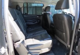 2019 Chevrolet Suburban LT - Thumbnail 29