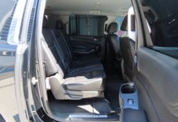 2019 Chevrolet Suburban - Thumbnail 23