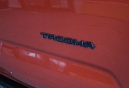 2018 Toyota Tacoma TRD Off-Road - Thumbnail 25