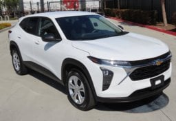 2025 Chevrolet Trax - Thumbnail 1