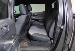 2022 Toyota Tacoma TRD Off-Road - Thumbnail 21