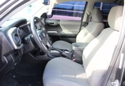 2017 Toyota Tacoma - Thumbnail 32