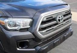2017 Toyota Tacoma - Thumbnail 17