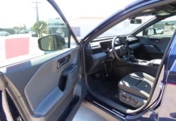 2026 Toyota RAV4 SE - Thumbnail 24