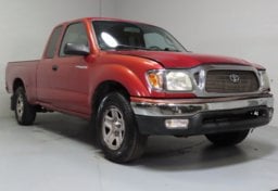 2003 Toyota Tacoma SR5 - Thumbnail 4