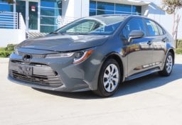 2026 Toyota Corolla LE - Thumbnail 3