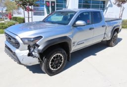 2026 Toyota Tacoma TRD Off-Road - Thumbnail 2