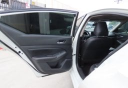 2022 Nissan Altima - Thumbnail 18