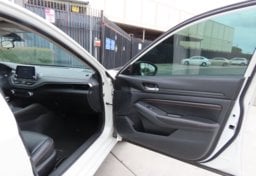 2022 Nissan Altima - Thumbnail 17