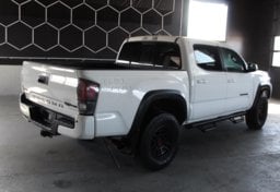 2023 Toyota Tacoma TRD Pro - Thumbnail 5