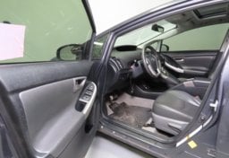 2015 Toyota Prius III - Thumbnail 23